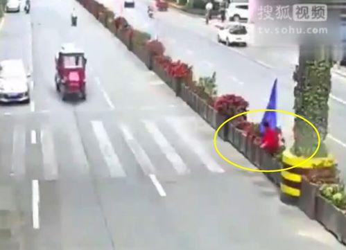 横穿马路爆料视频大全,揭秘街头交通安全隐患