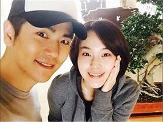 新恋情爆料娱乐圈,明星甜蜜恋情引热议