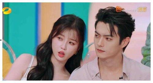 新恋情爆料娱乐圈,明星甜蜜恋情引热议