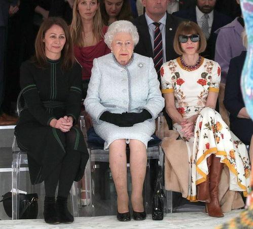 女王穿鞋视频在线观看,揭秘在线观看女王穿鞋视频的时尚瞬间